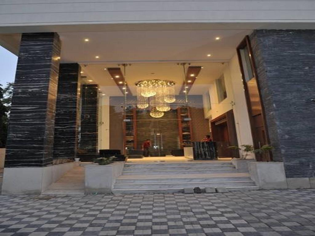 Hotel Jagrati Ananta Express à Jaipur Extérieur photo