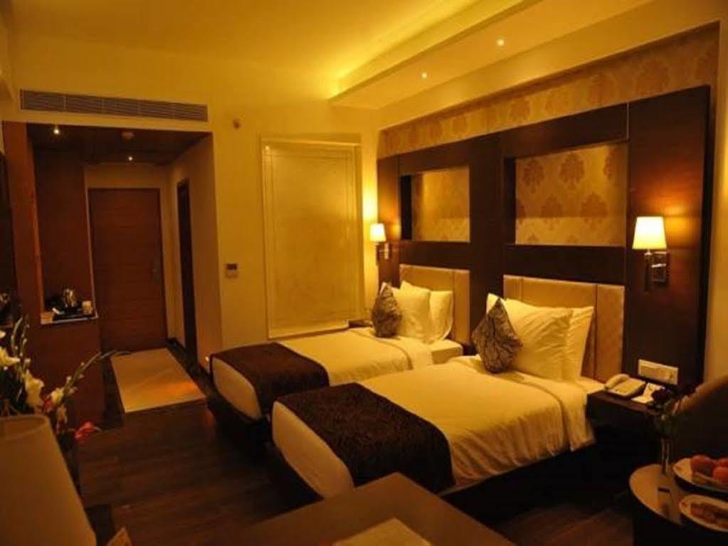 Hotel Jagrati Ananta Express à Jaipur Extérieur photo