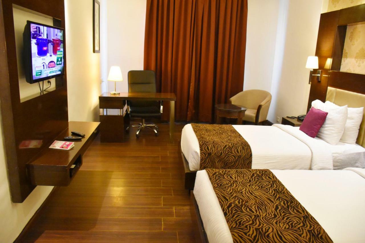 Hotel Jagrati Ananta Express à Jaipur Extérieur photo