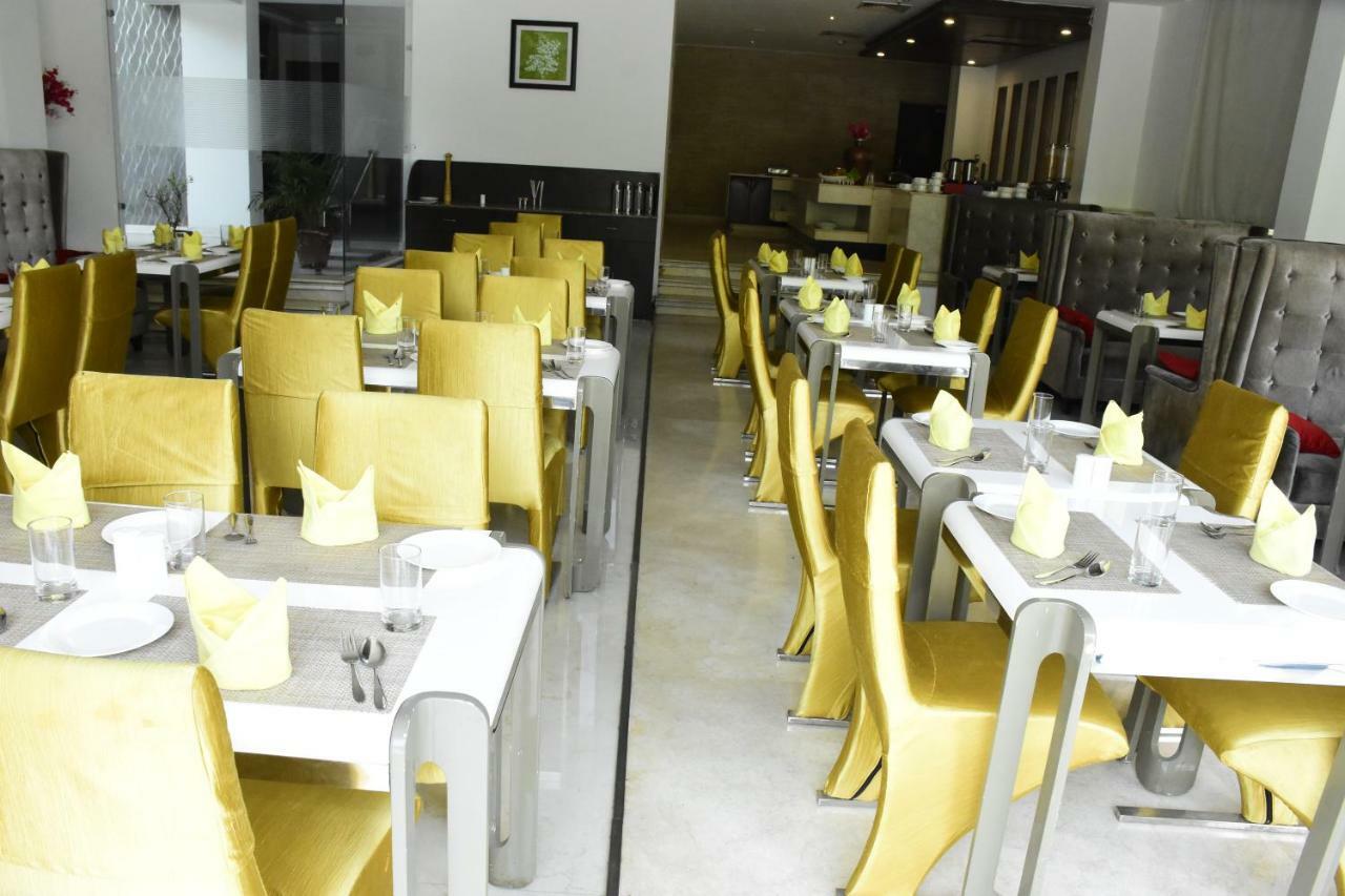 Hotel Jagrati Ananta Express à Jaipur Extérieur photo