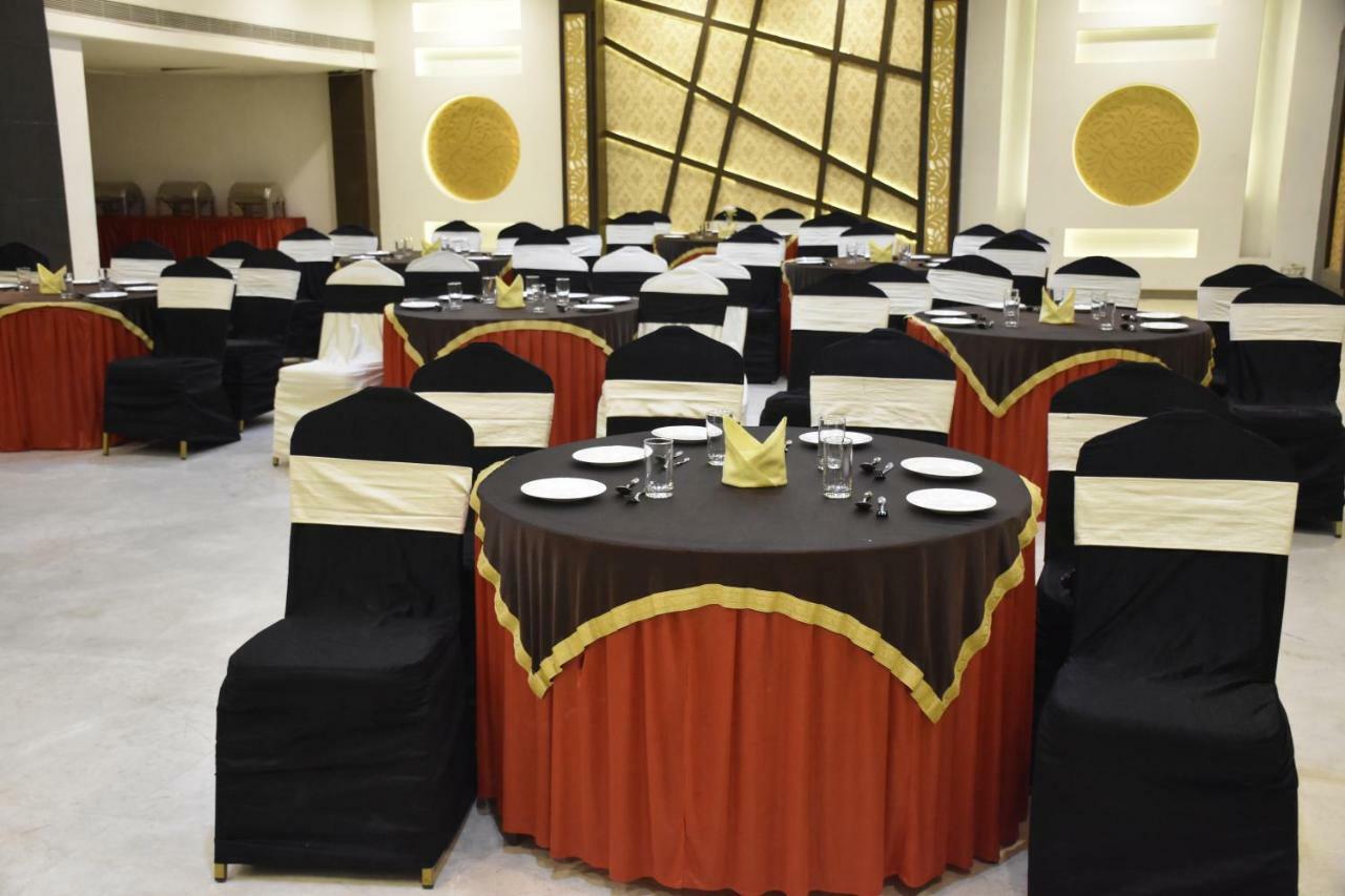 Hotel Jagrati Ananta Express à Jaipur Extérieur photo