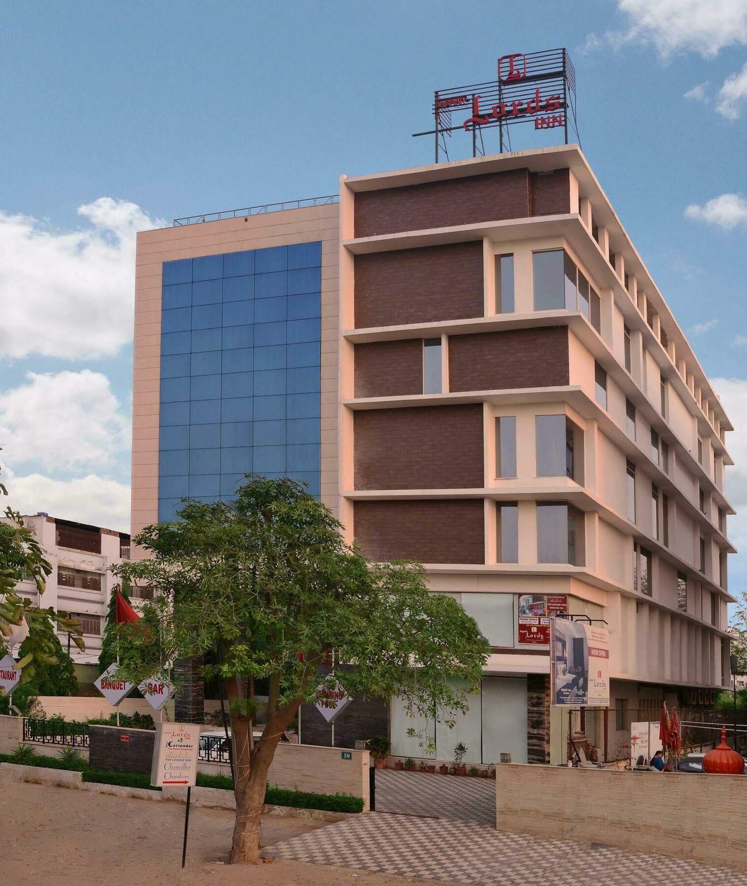 Hotel Jagrati Ananta Express à Jaipur Extérieur photo